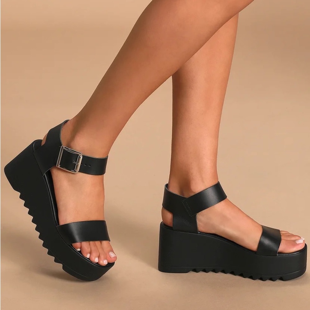 Steve Madden Lake Platform Sandal